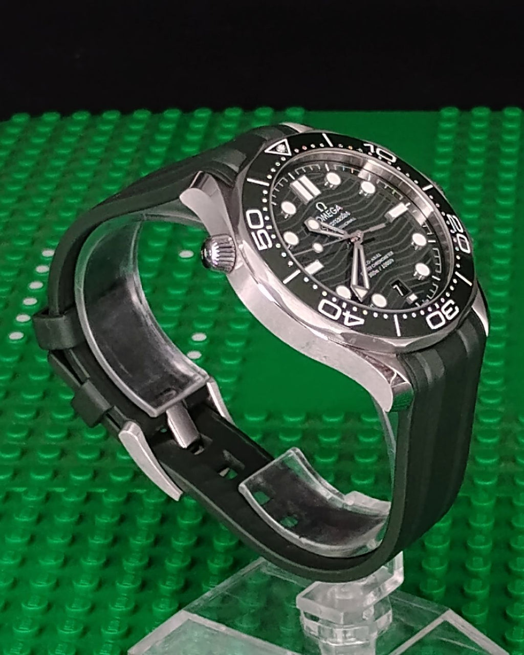 Omega 210.32.42.20.10.001