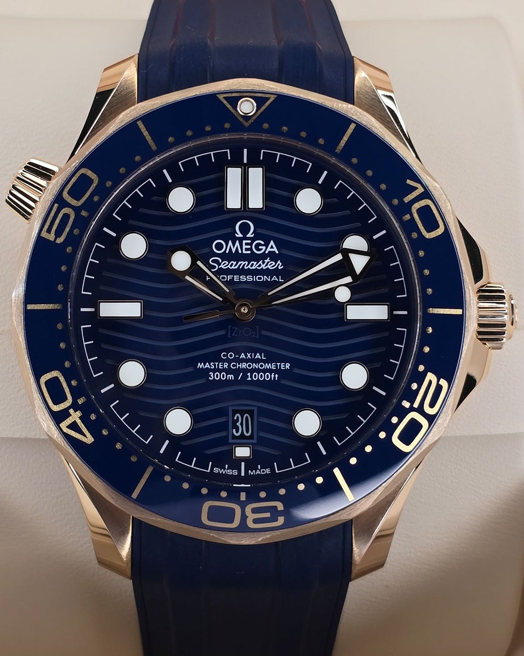 Omega 210.62.42.20.03.001
