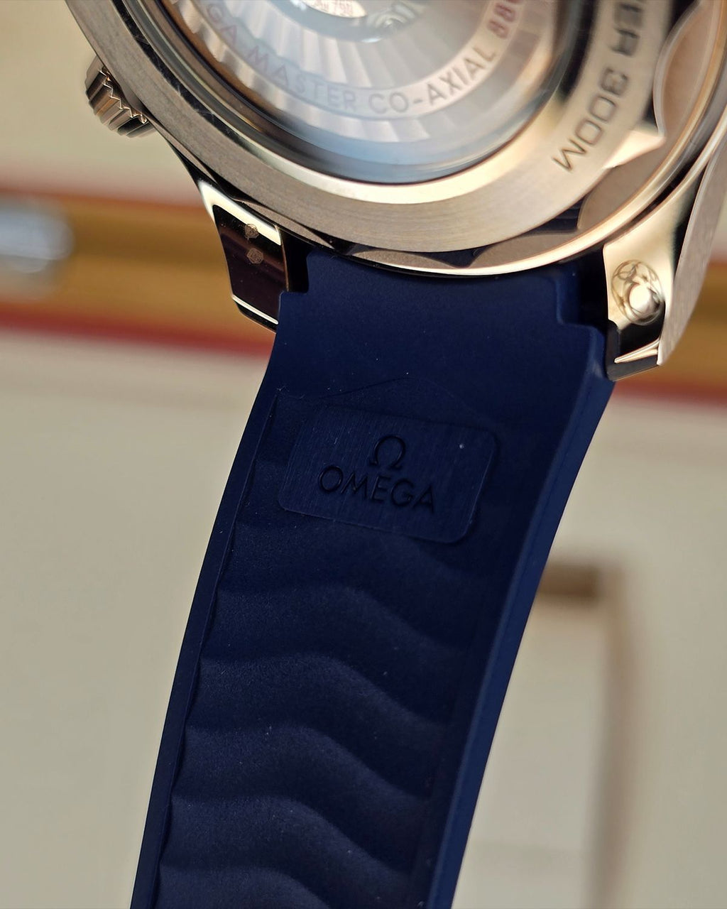 Omega 210.62.42.20.03.001
