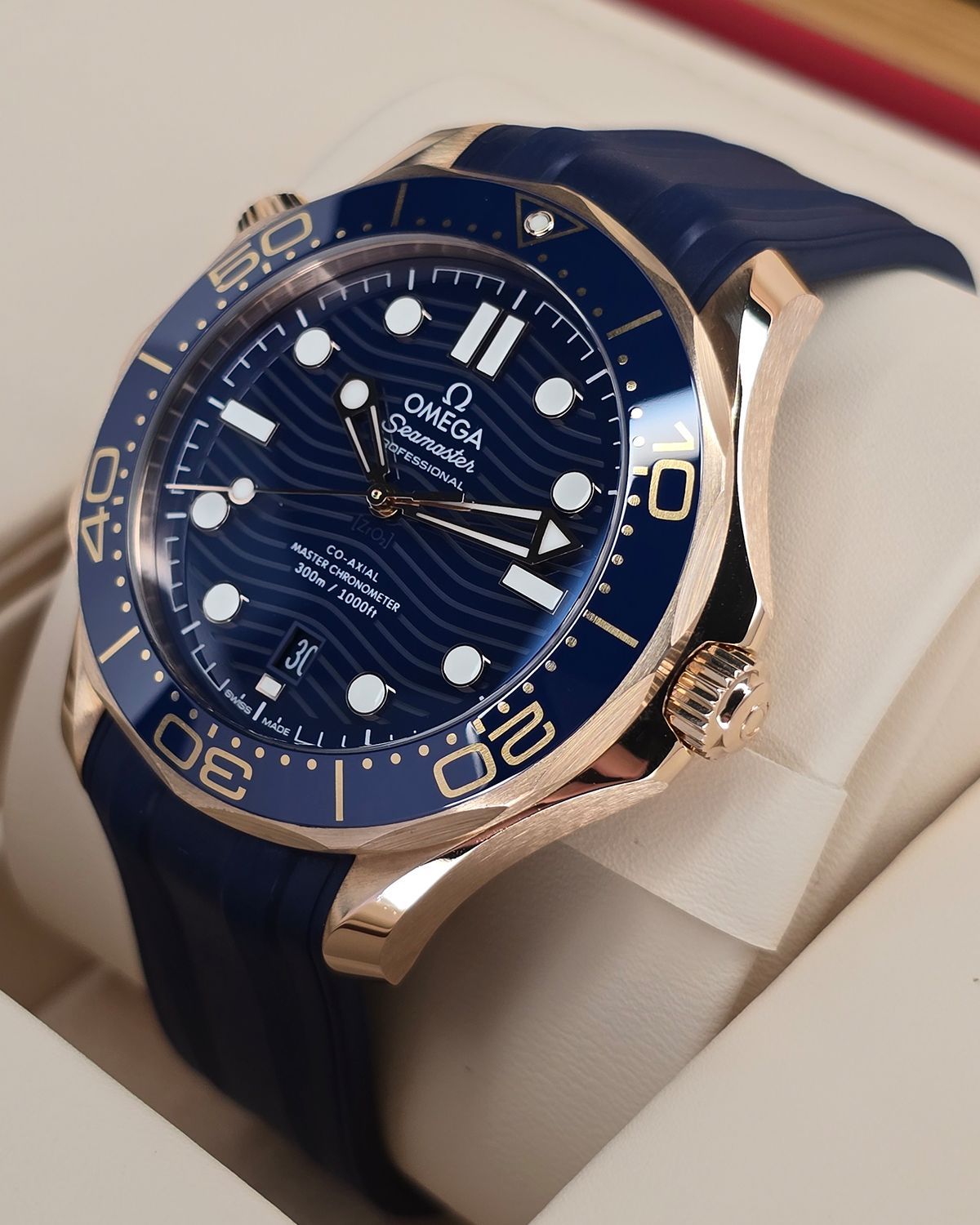 Omega 210.62.42.20.03.001