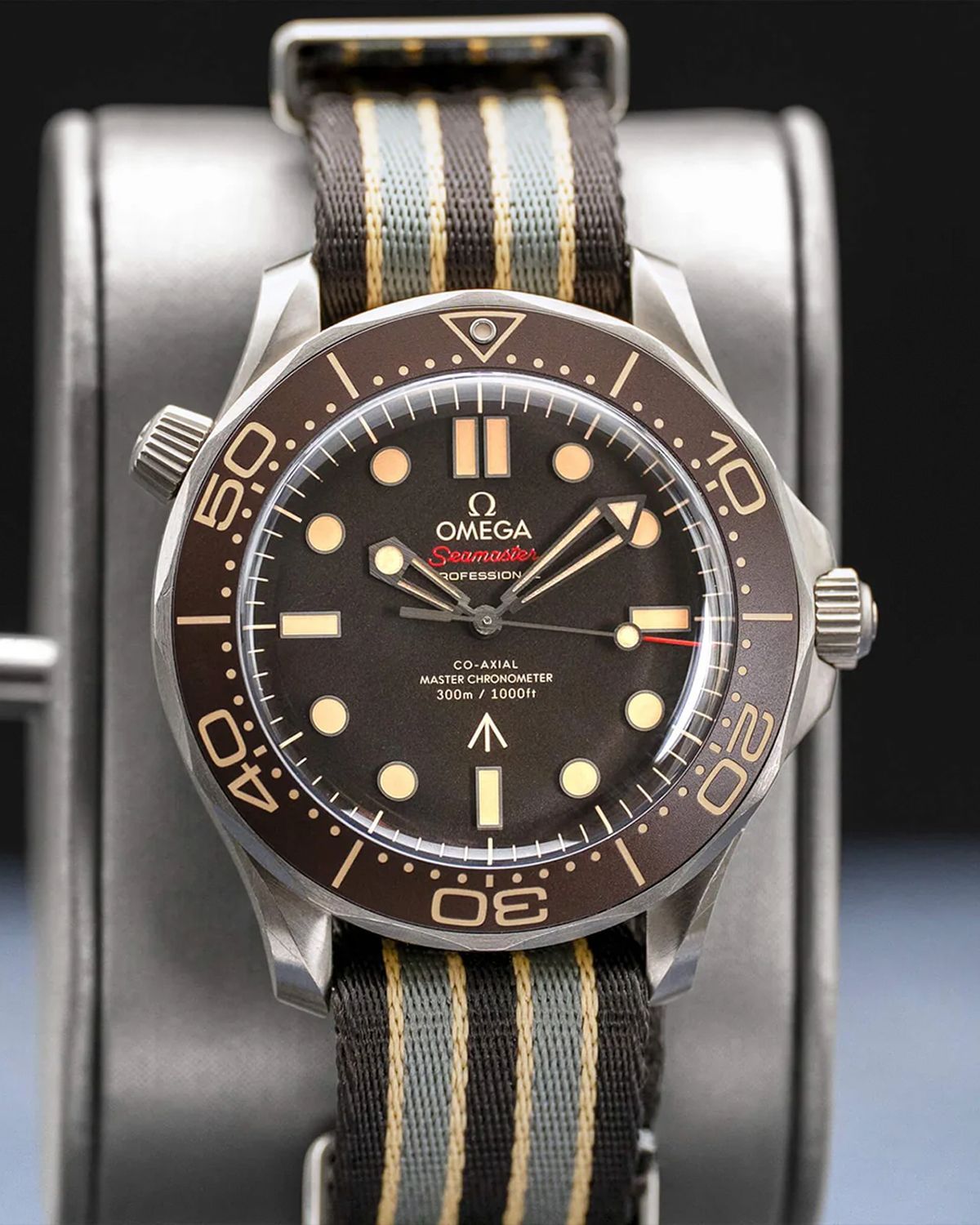 Omega 210.92.42.20.01.001