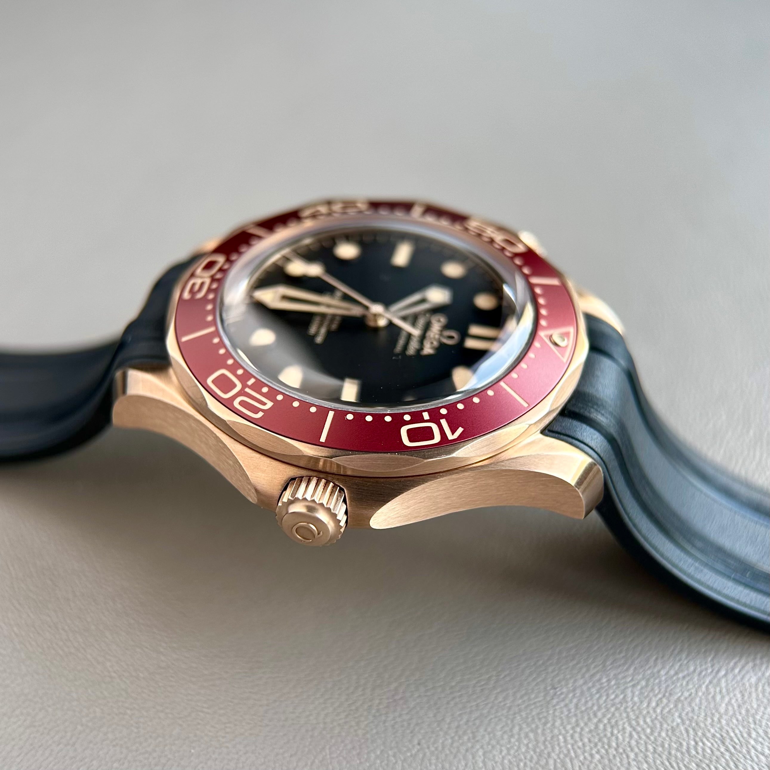 Omega 210.92.42.20.01.003
