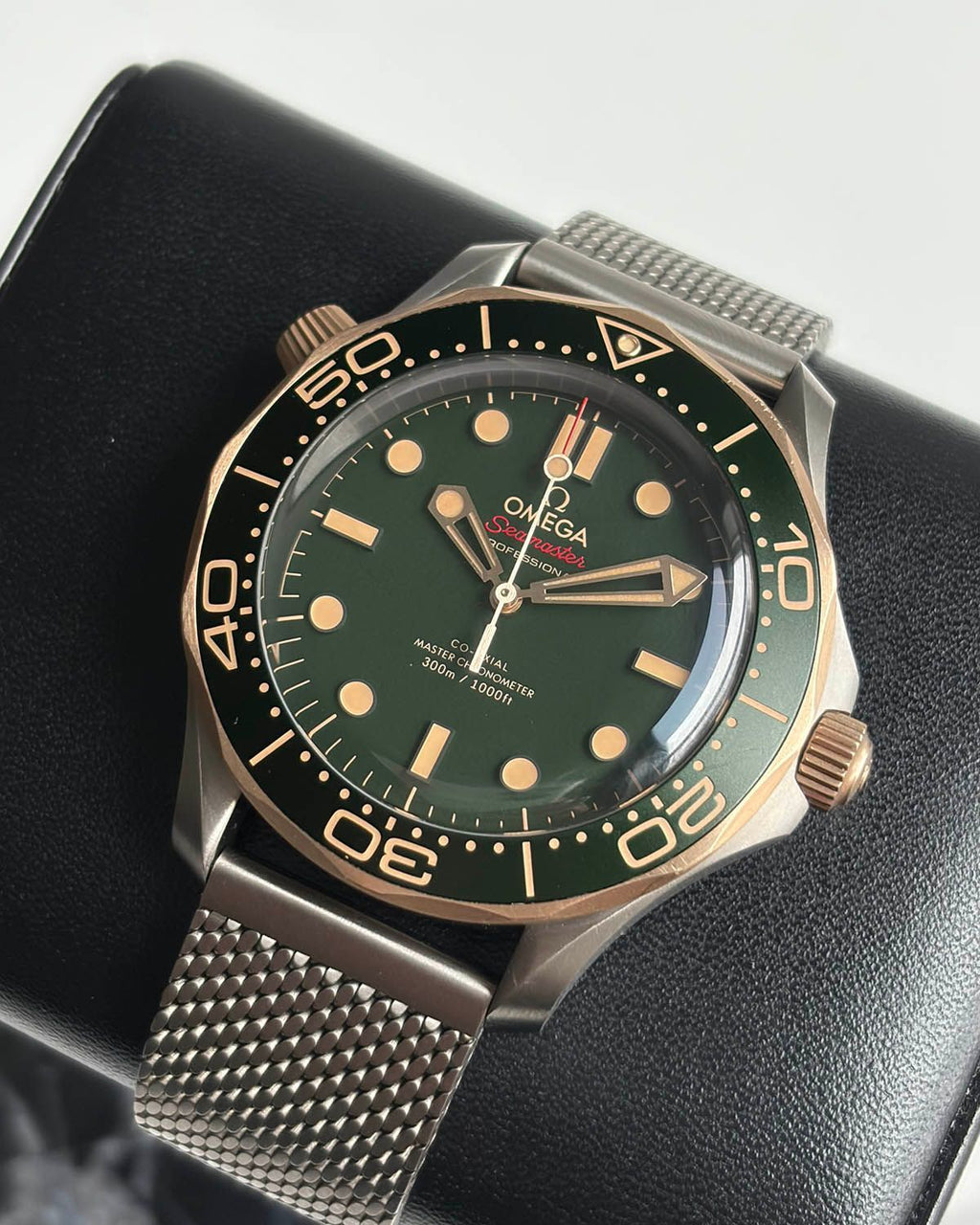 Omega 210.92.42.20.10.001