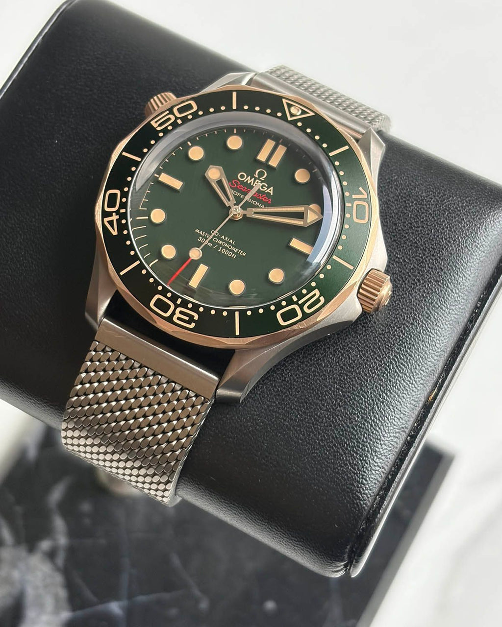Omega 210.92.42.20.10.001