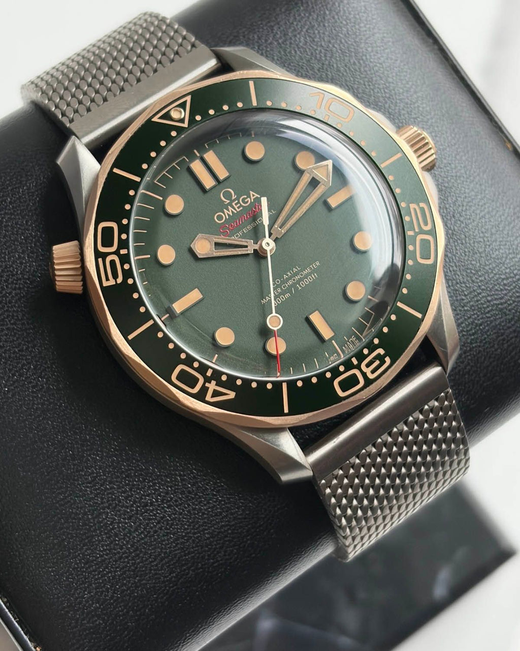 Omega 210.92.42.20.10.001