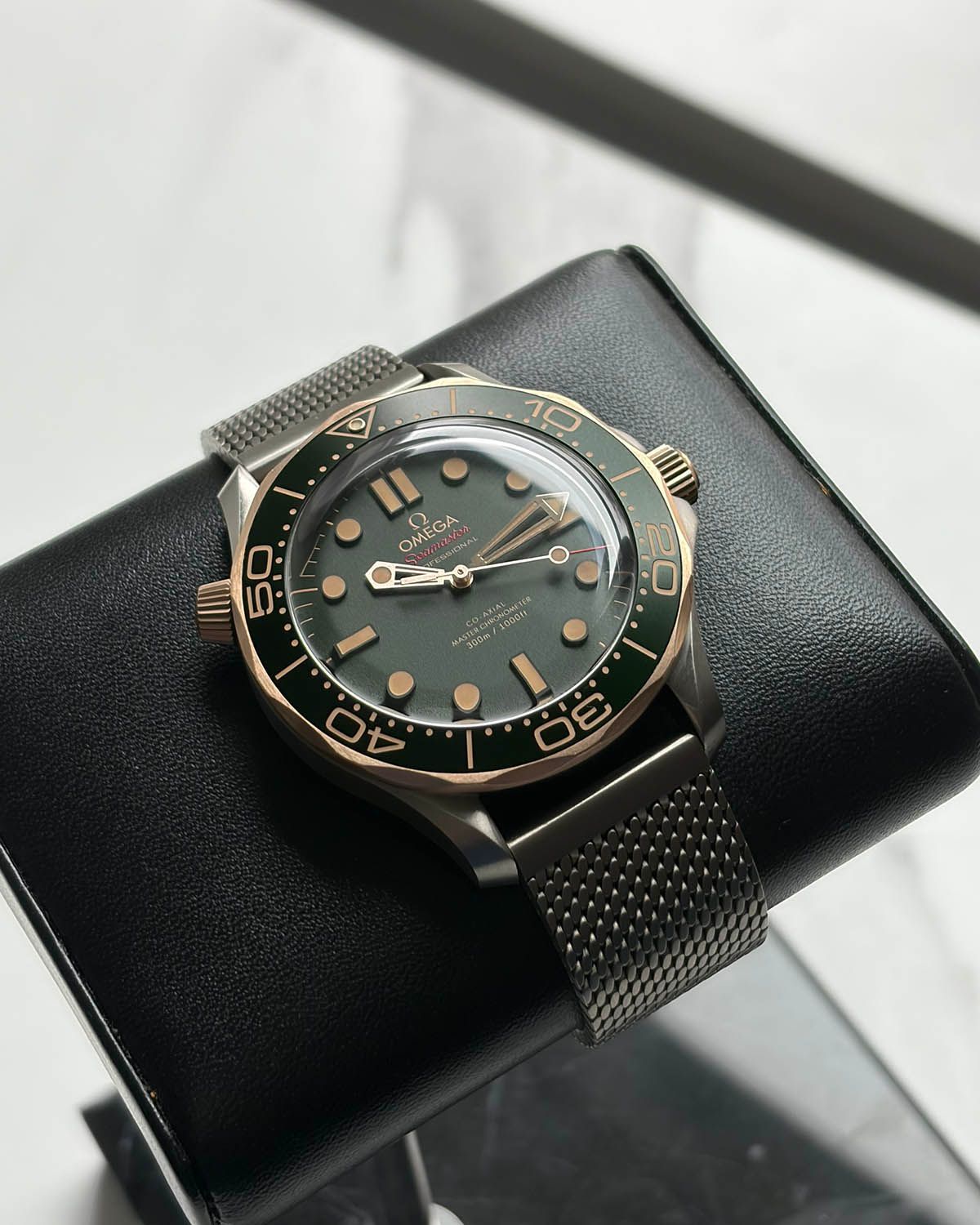 Omega 210.92.42.20.10.001