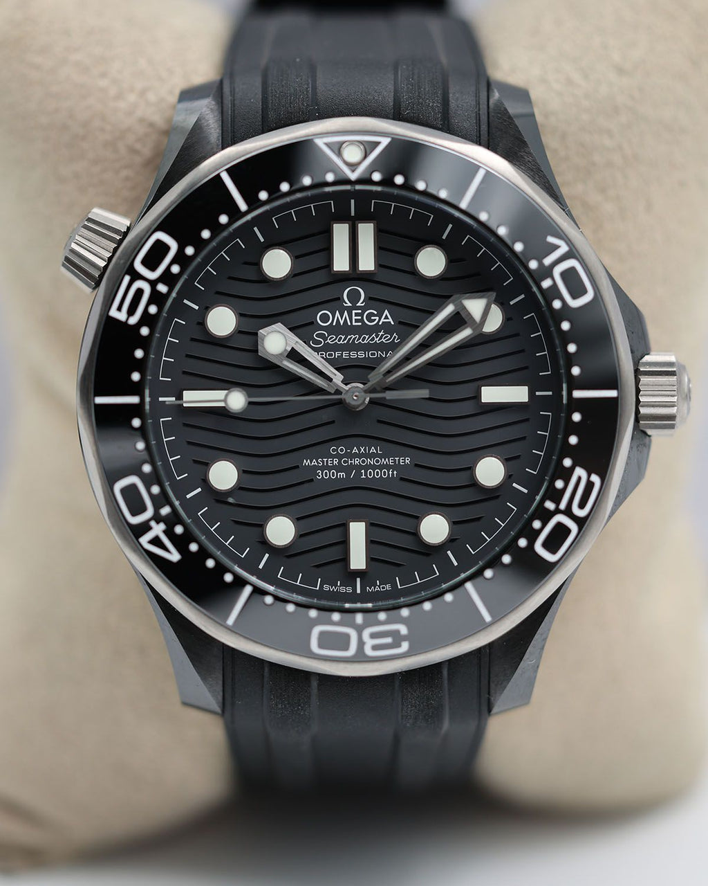 Omega 210.92.44.20.01.001