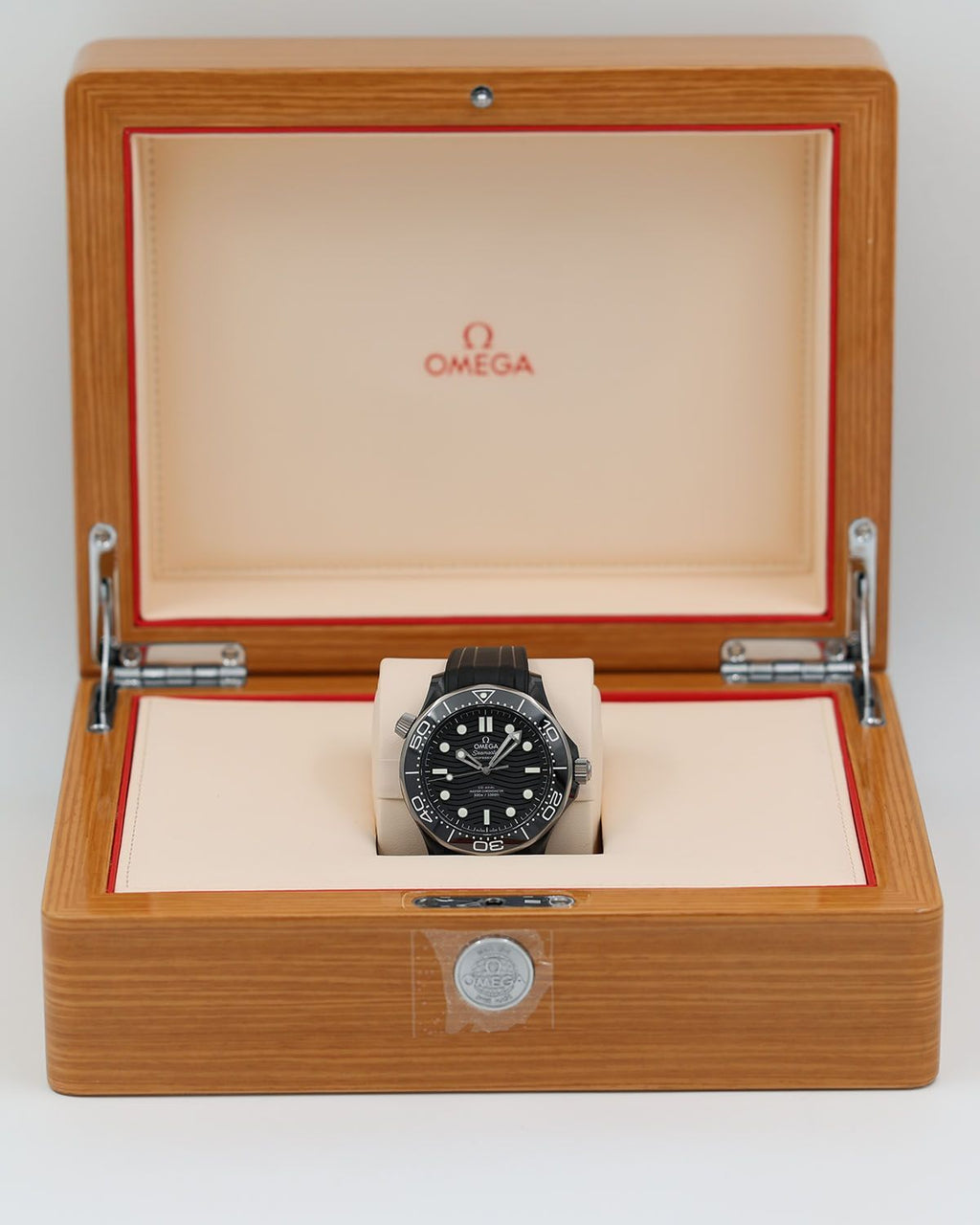 Omega 210.92.44.20.01.001
