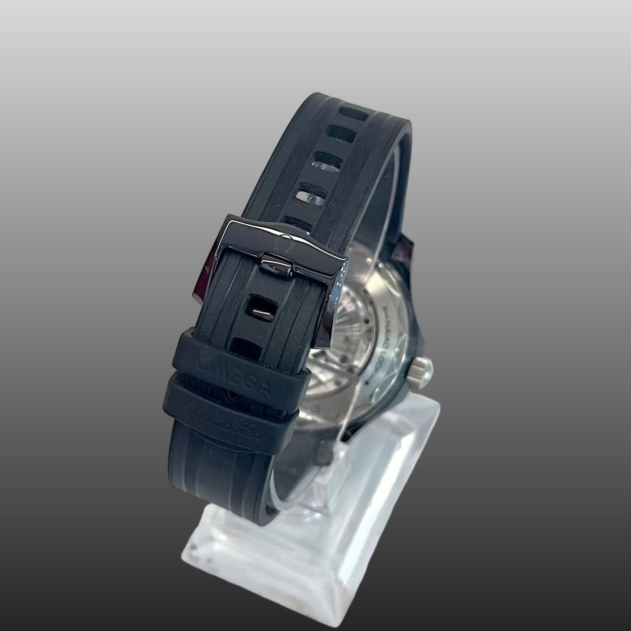Omega 210.92.44.20.01.001