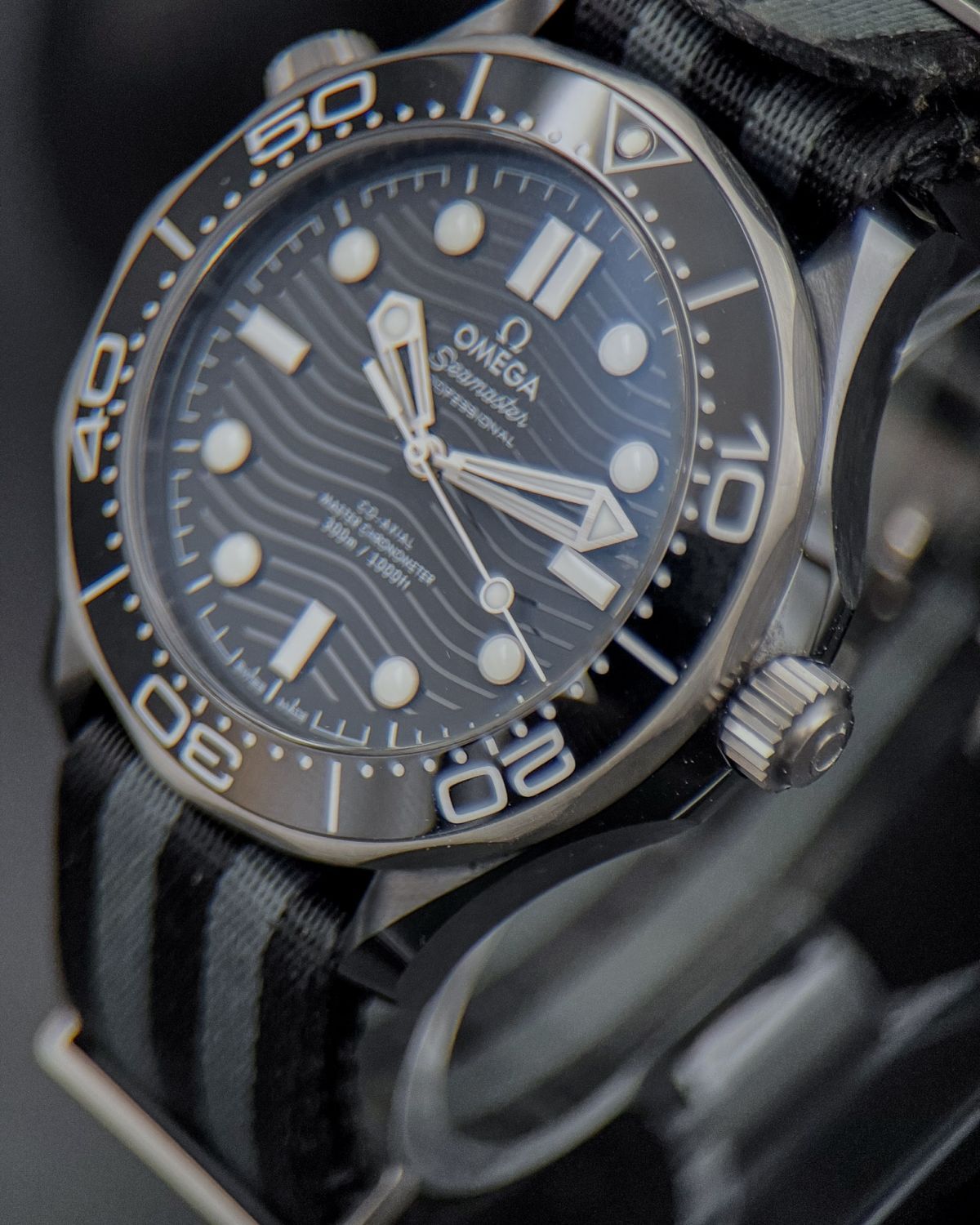 Omega 210.92.44.20.01.002