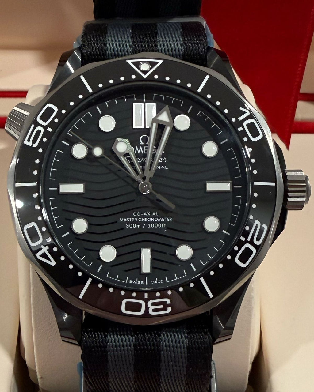 Omega 210.92.44.20.01.002
