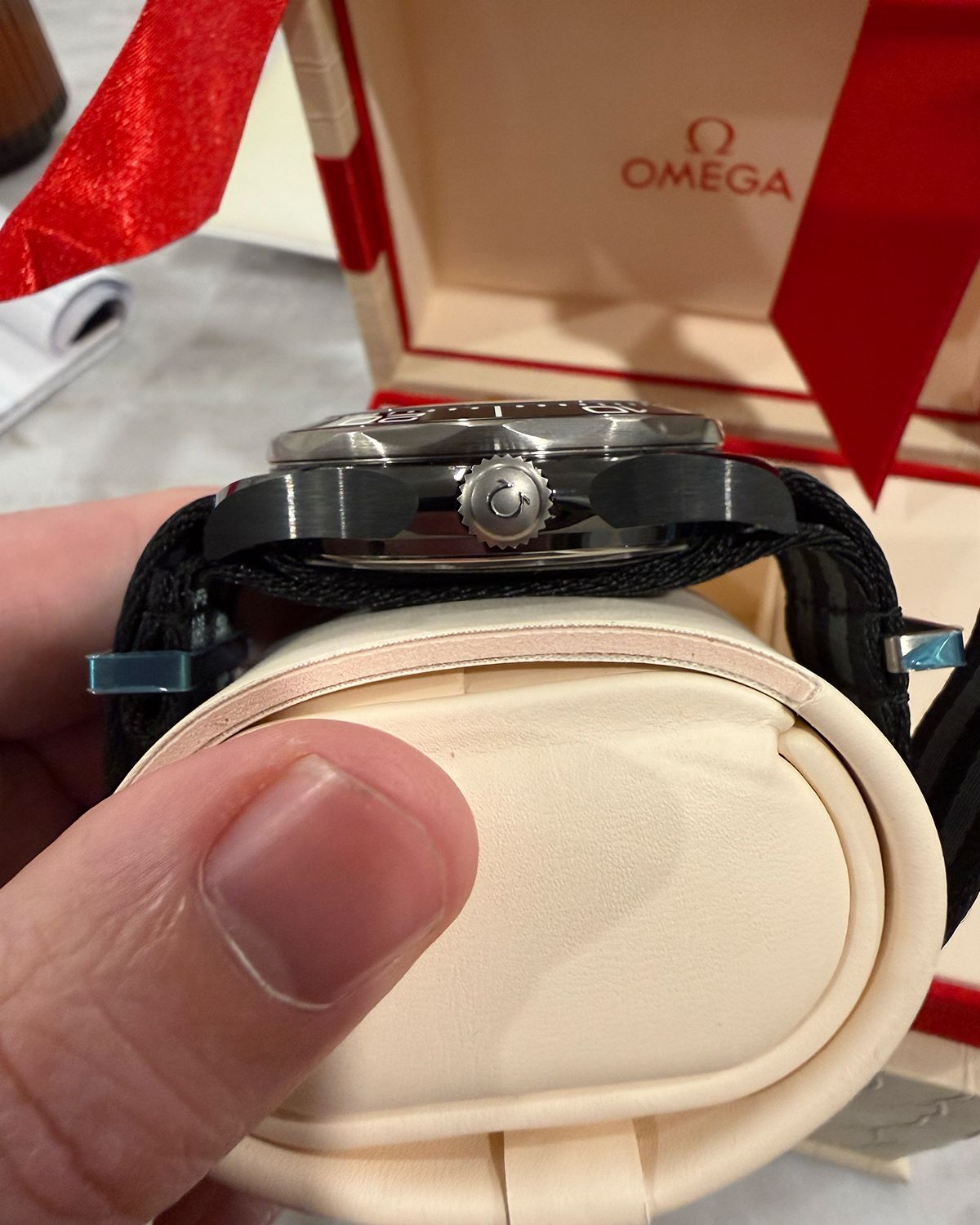 Omega 210.92.44.20.01.002