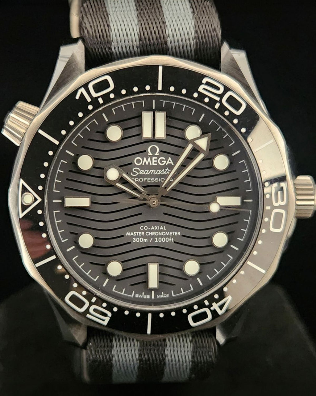 Omega 210.92.44.20.01.002
