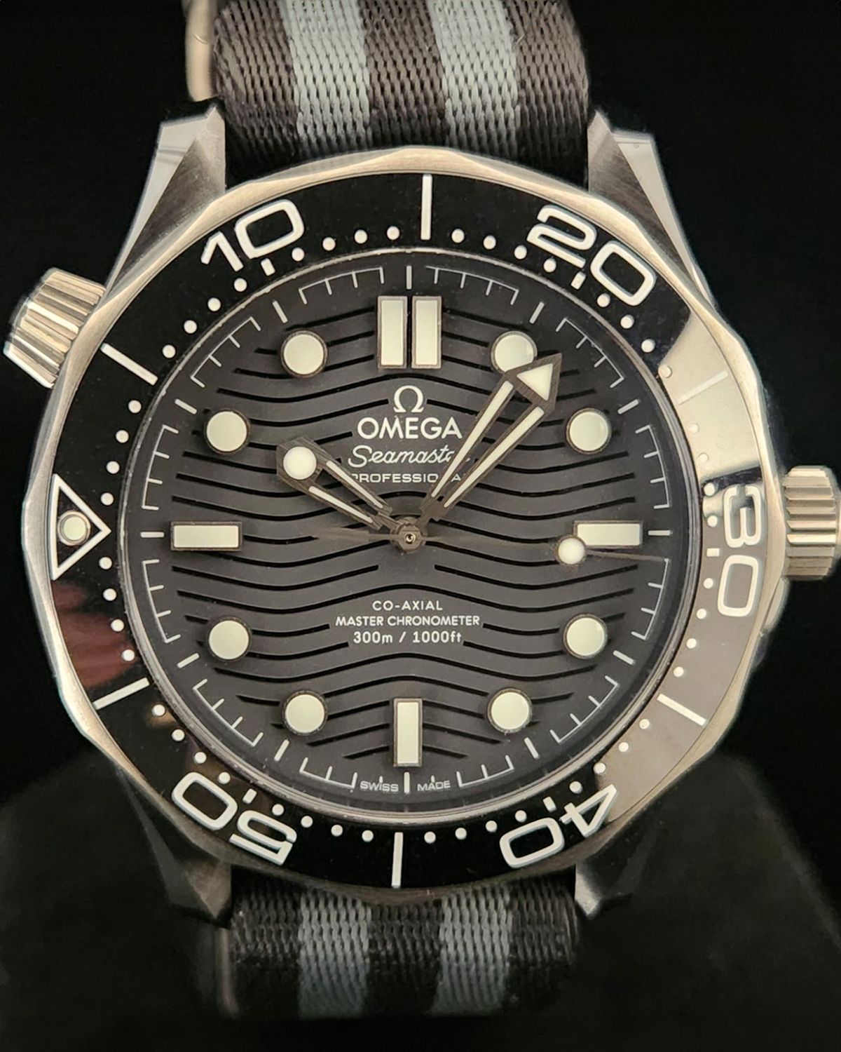 Omega 210.92.44.20.01.002