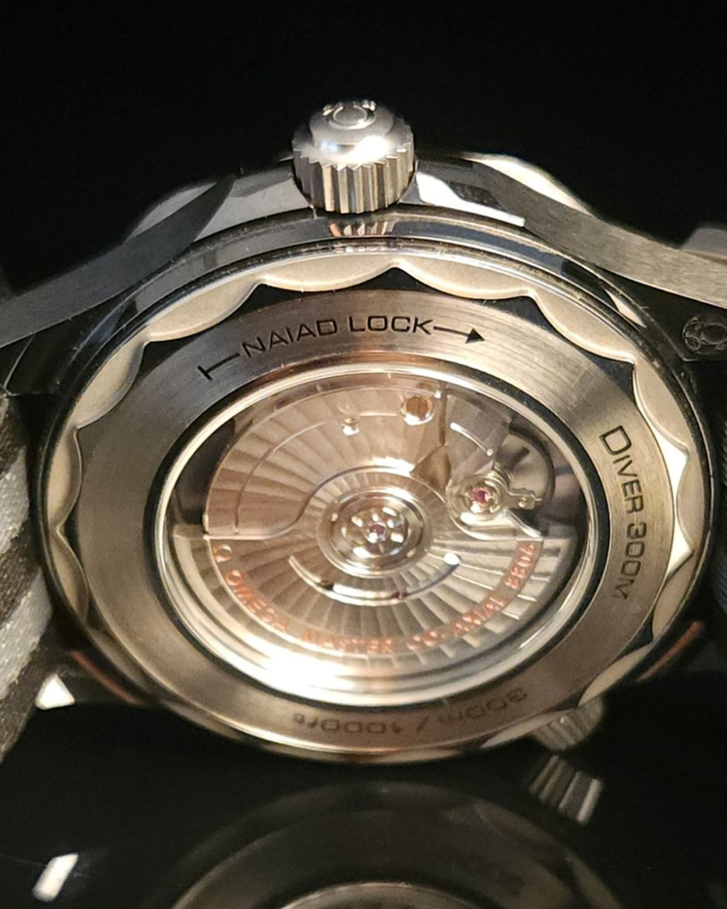 Omega 210.92.44.20.01.002