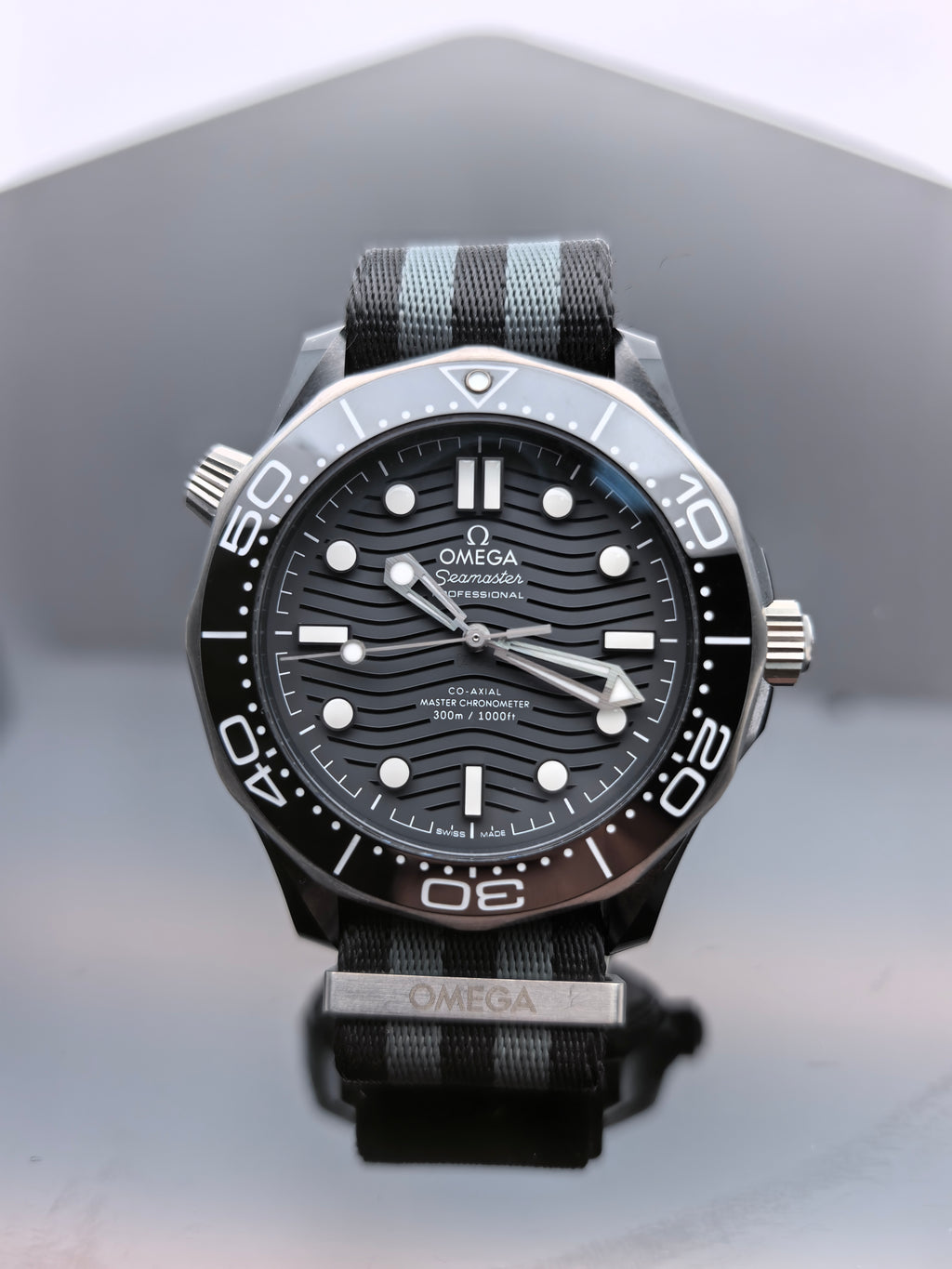 Omega 210.92.44.20.01.002