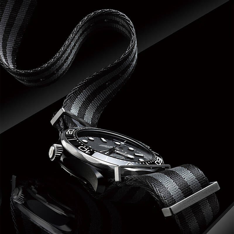 Omega 210.92.44.20.01.002