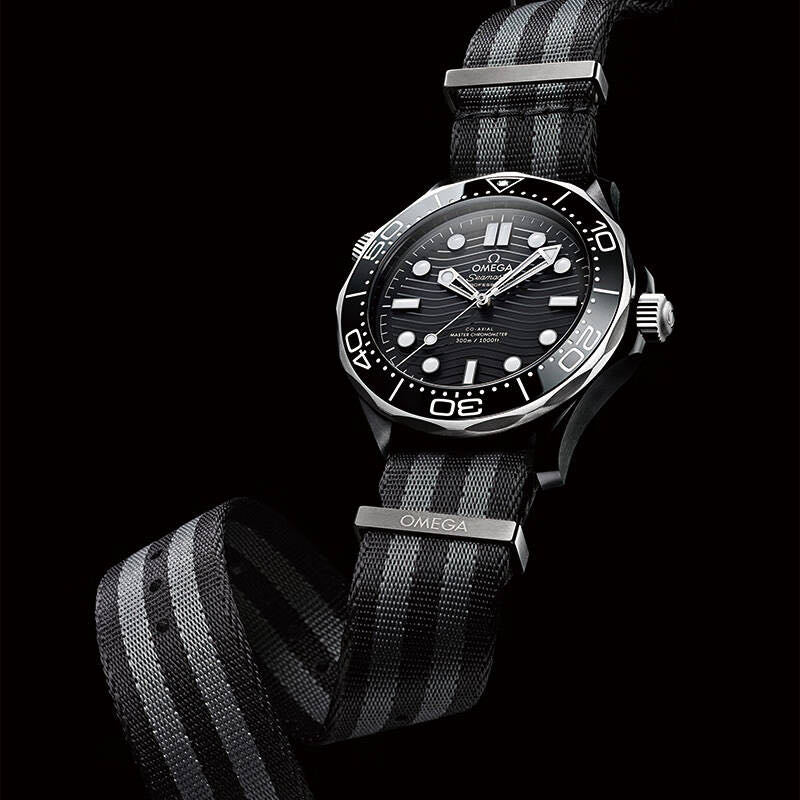 Omega 210.92.44.20.01.002
