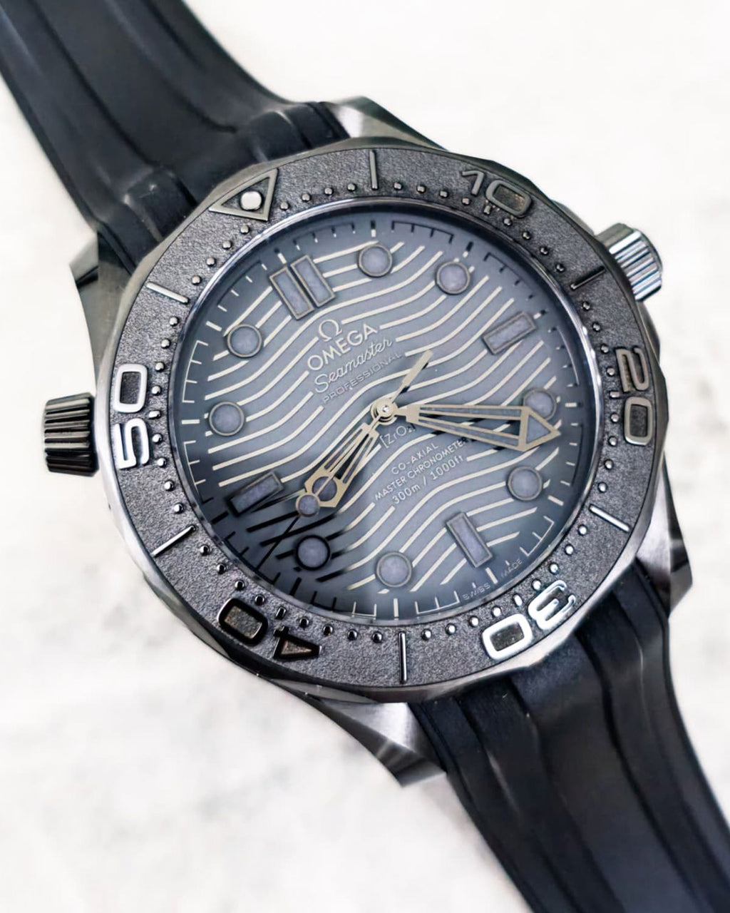 Omega 210.92.44.20.01.003