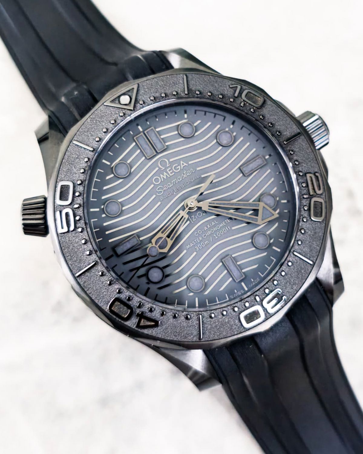 Omega 210.92.44.20.01.003