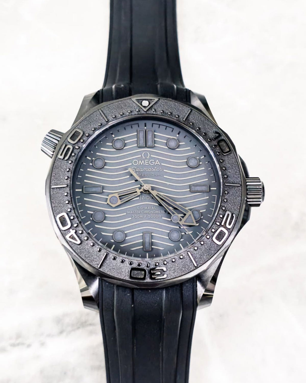 Omega 210.92.44.20.01.003