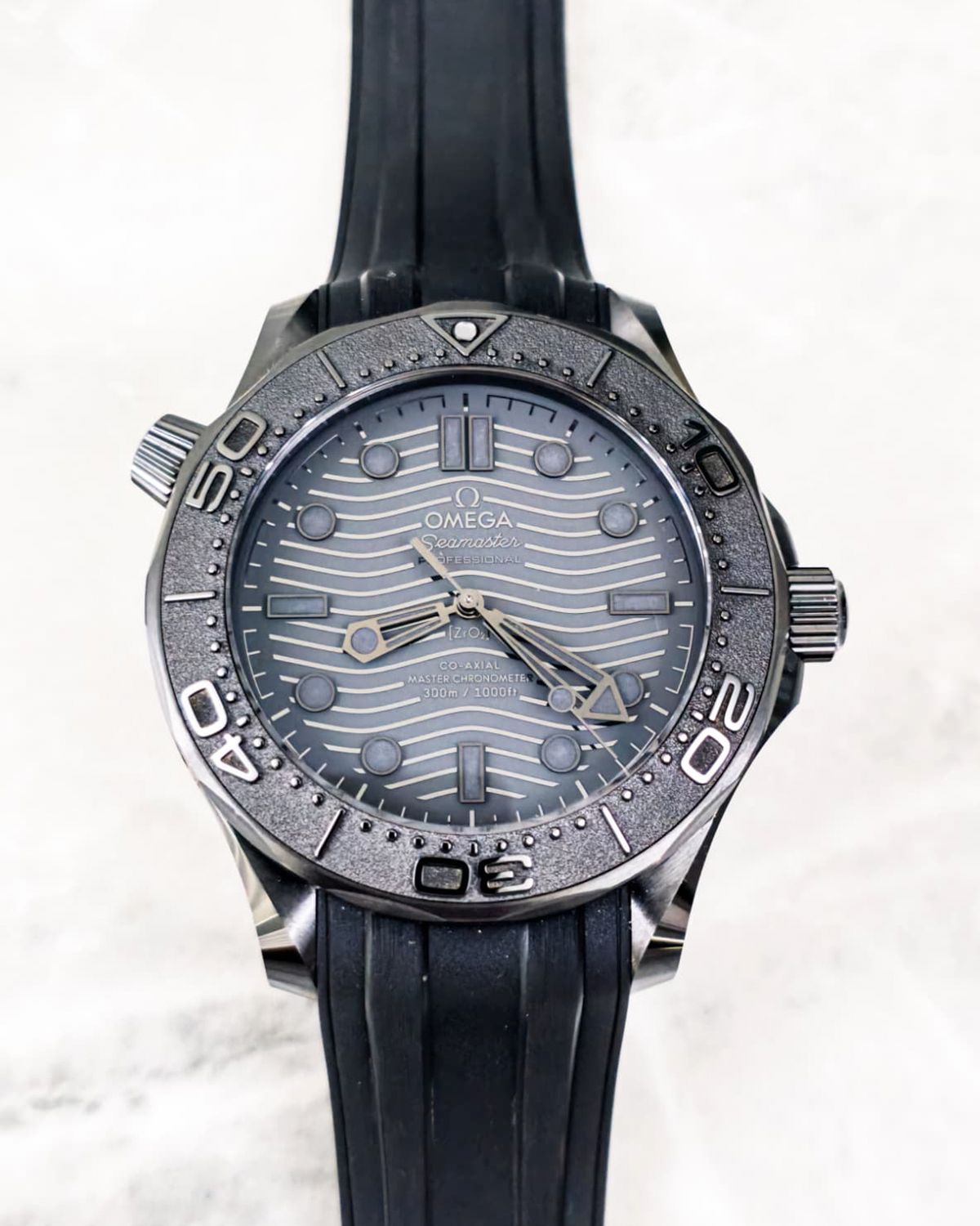 Omega 210.92.44.20.01.003