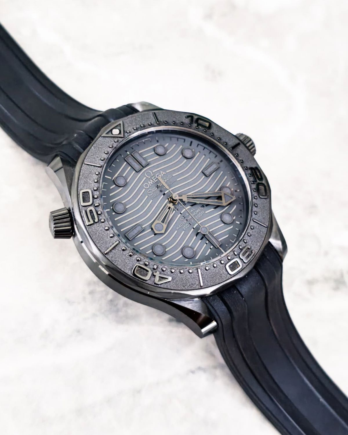 Omega 210.92.44.20.01.003