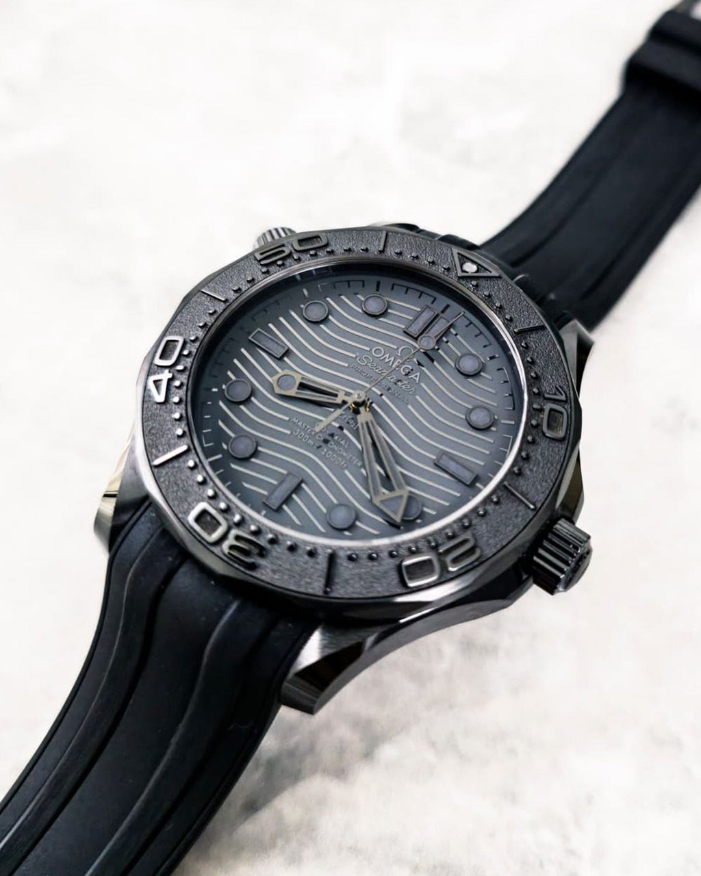 Omega 210.92.44.20.01.003