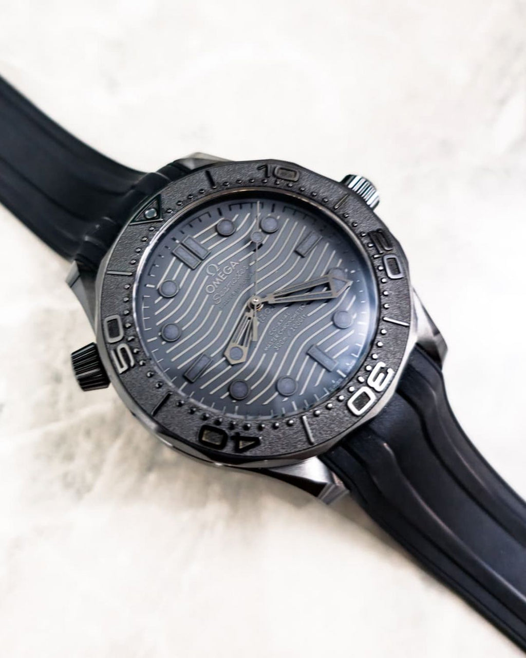 Omega 210.92.44.20.01.003