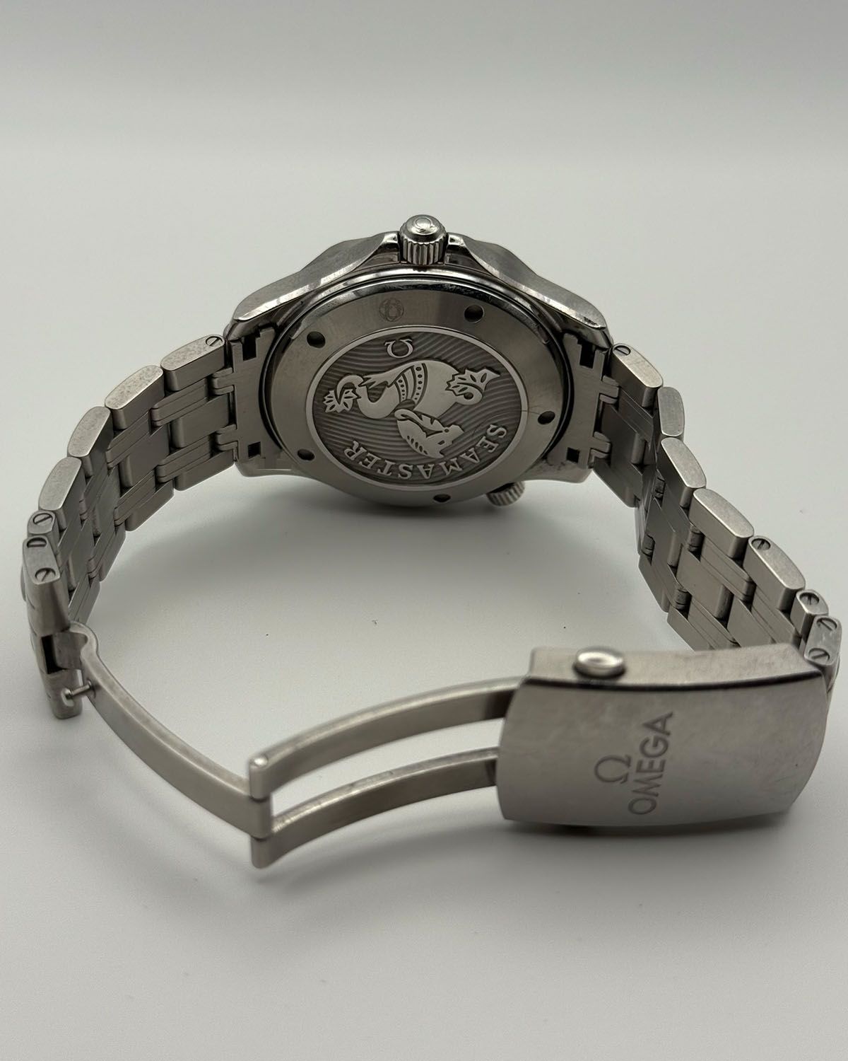 Omega 212.30.41.20.03.001