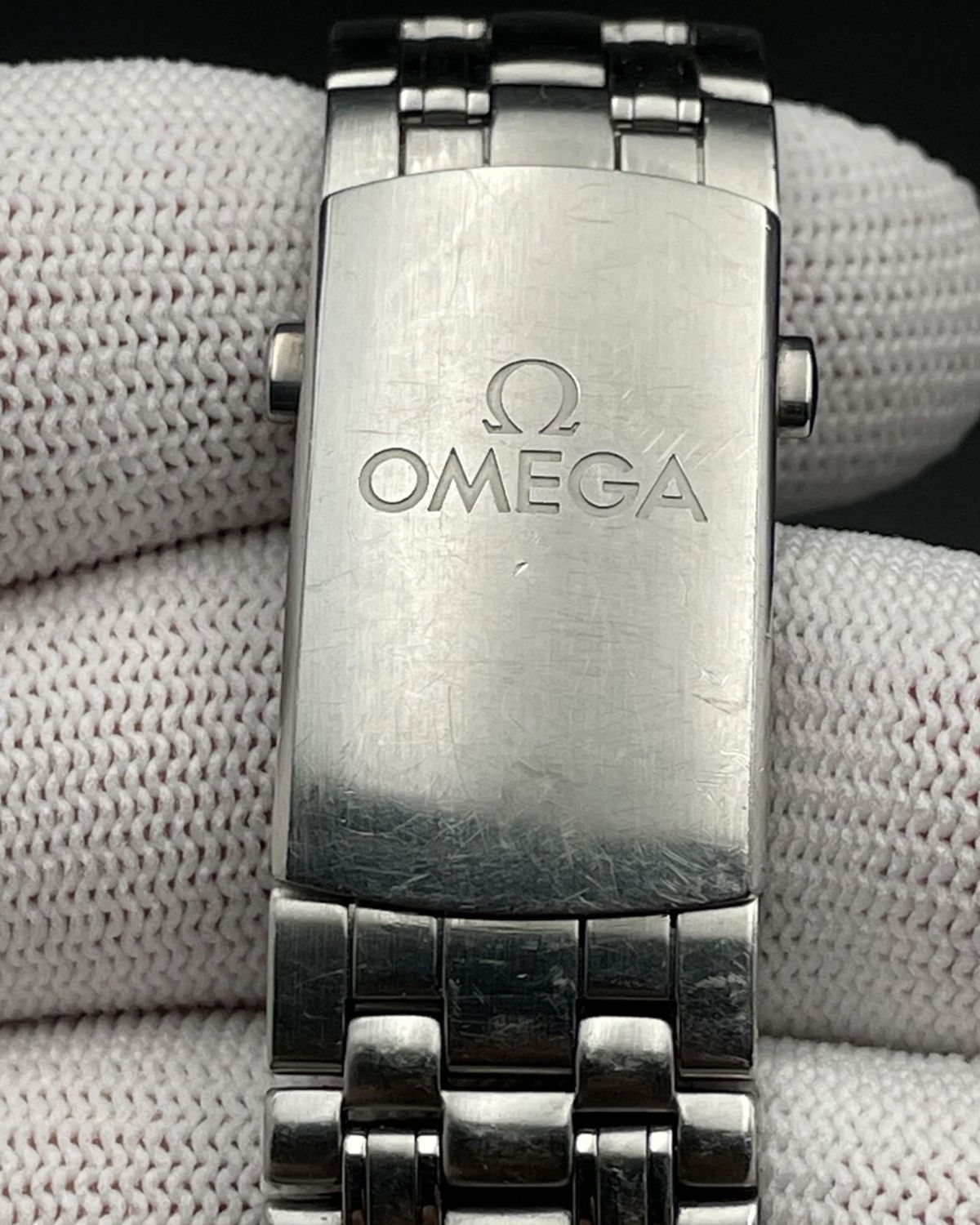 Omega 212.30.42.50.03.001