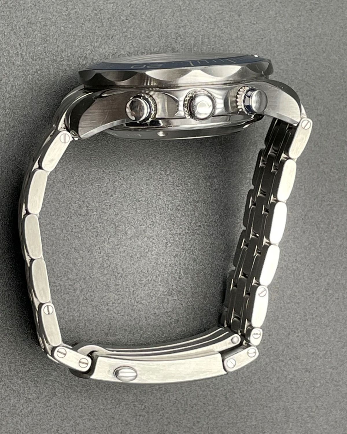 Omega 212.30.42.50.03.001