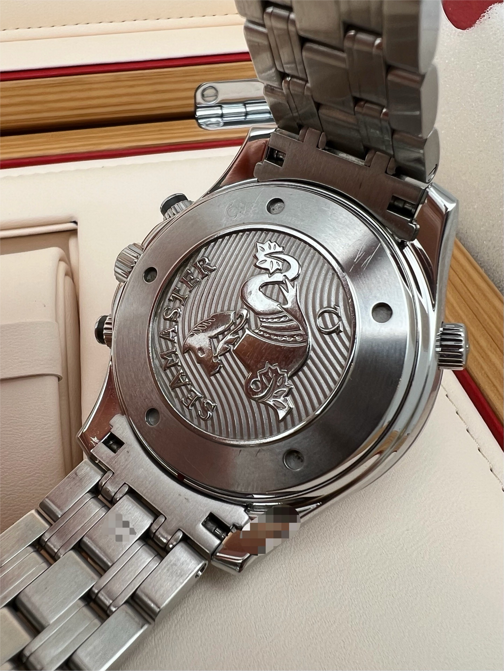 Omega 212.30.44.52.01.001