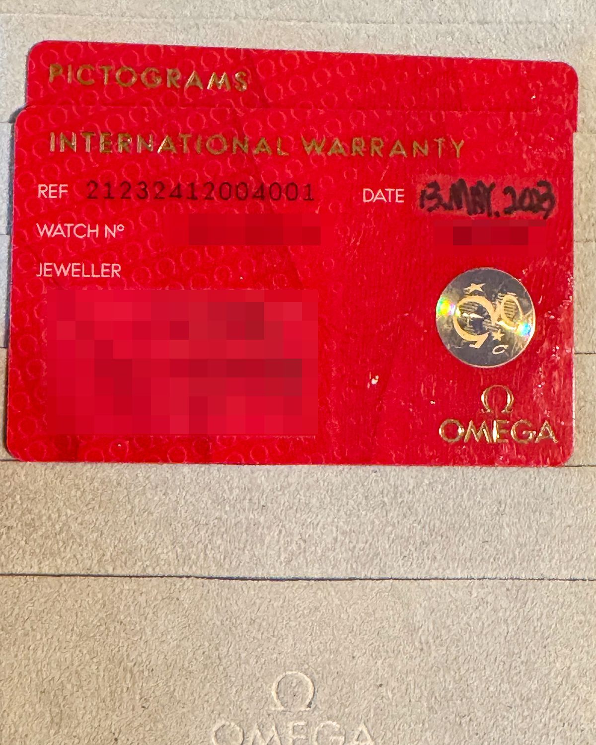 Omega 212.32.41.20.04.001