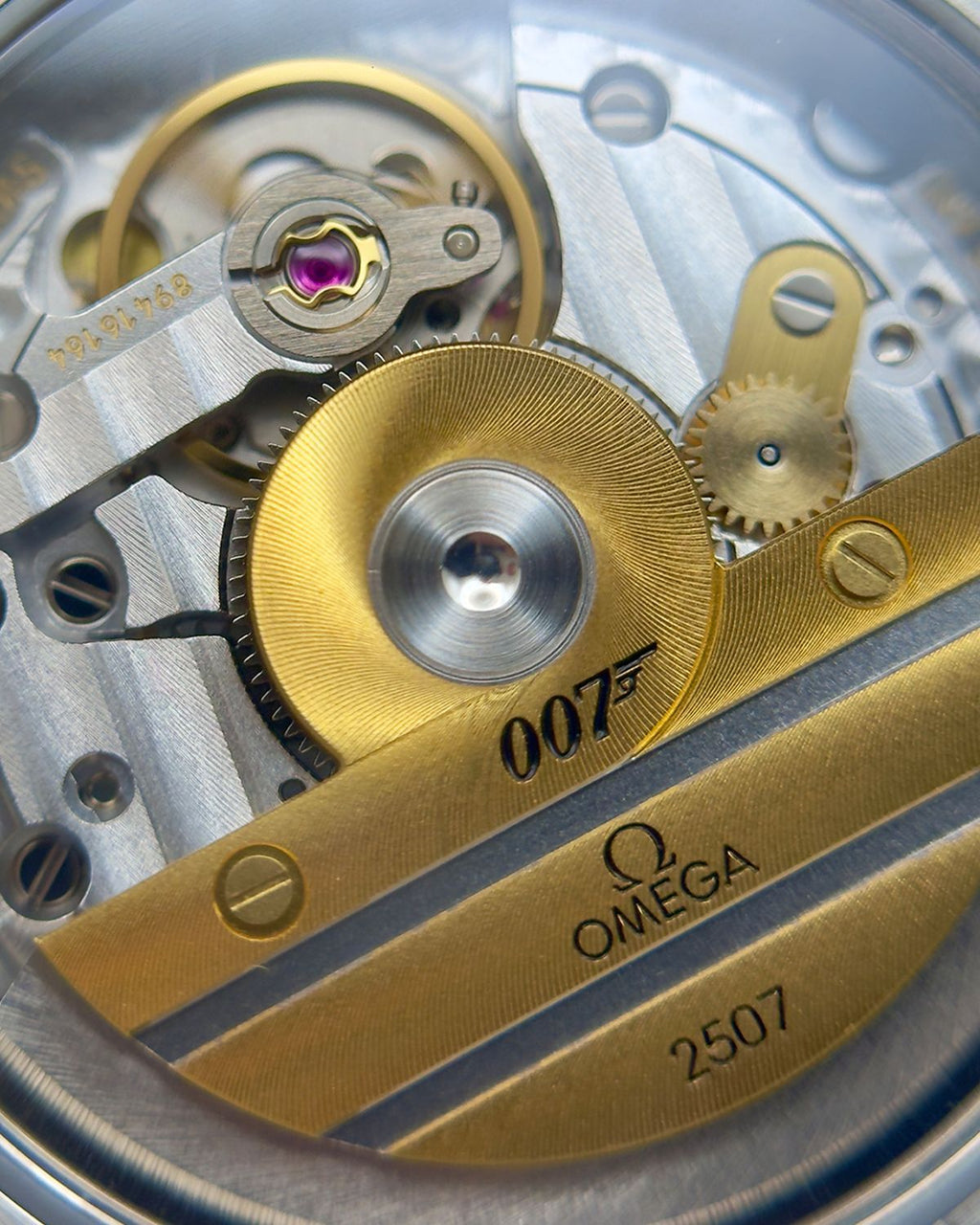 Omega 212.32.41.20.04.001