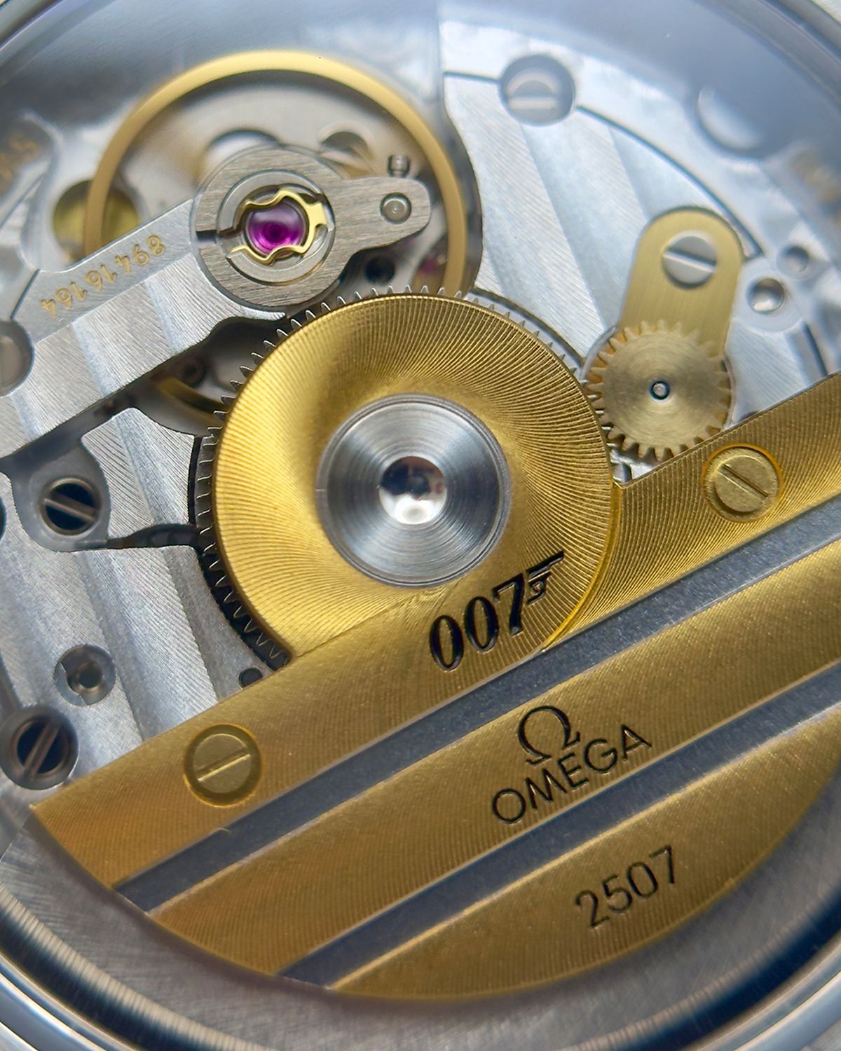 Omega 212.32.41.20.04.001