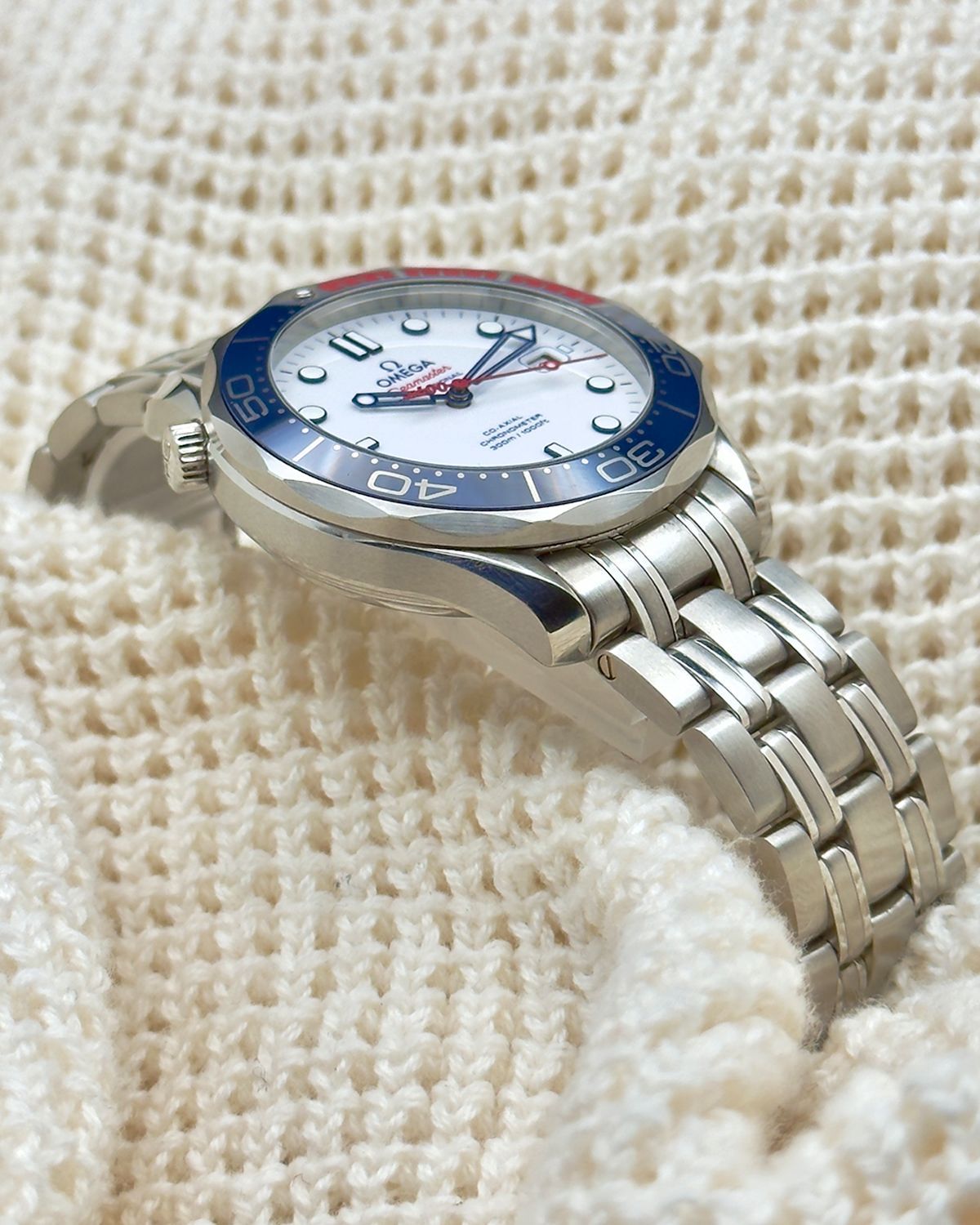 Omega 212.32.41.20.04.001