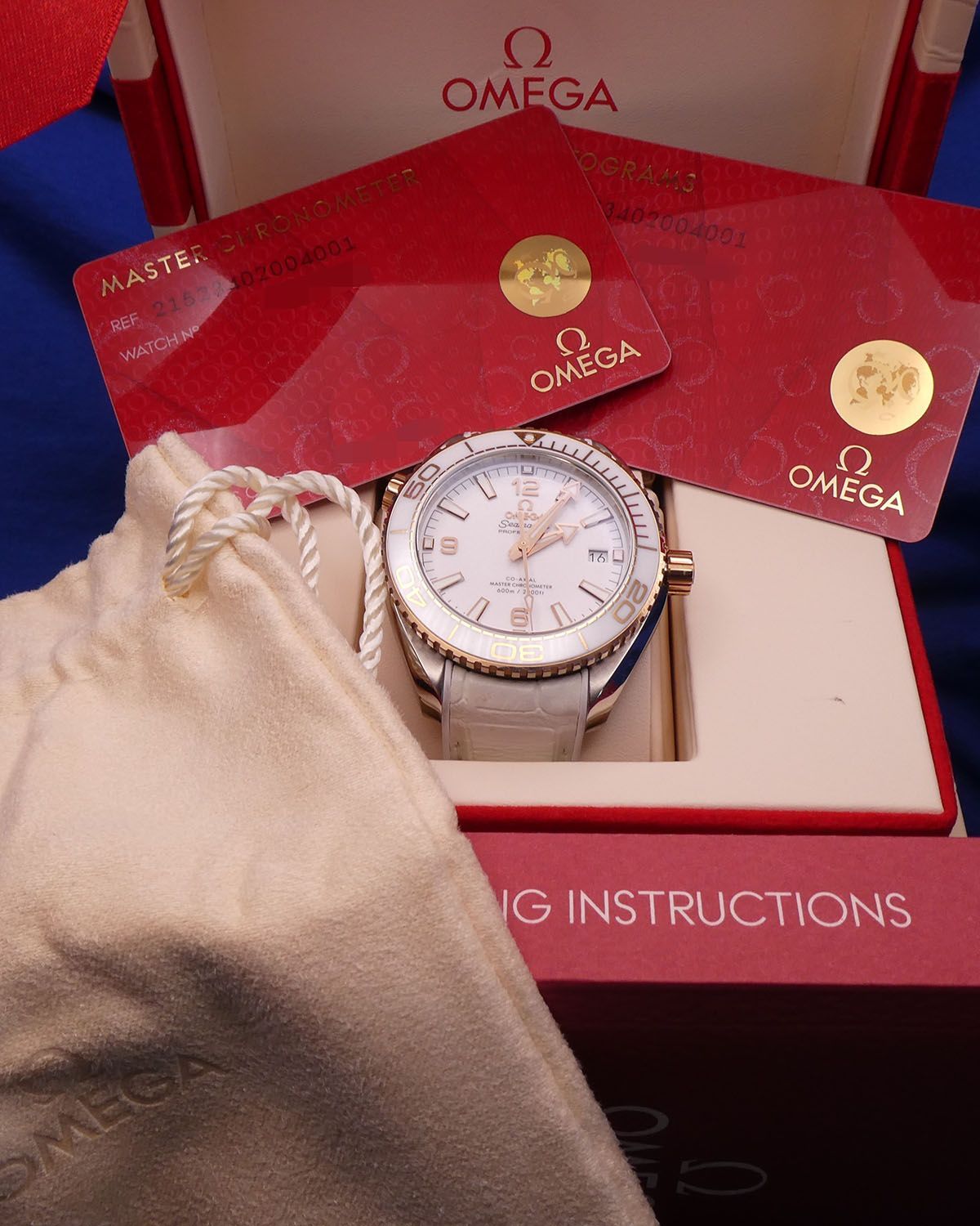 Omega 215.23.40.20.04.001