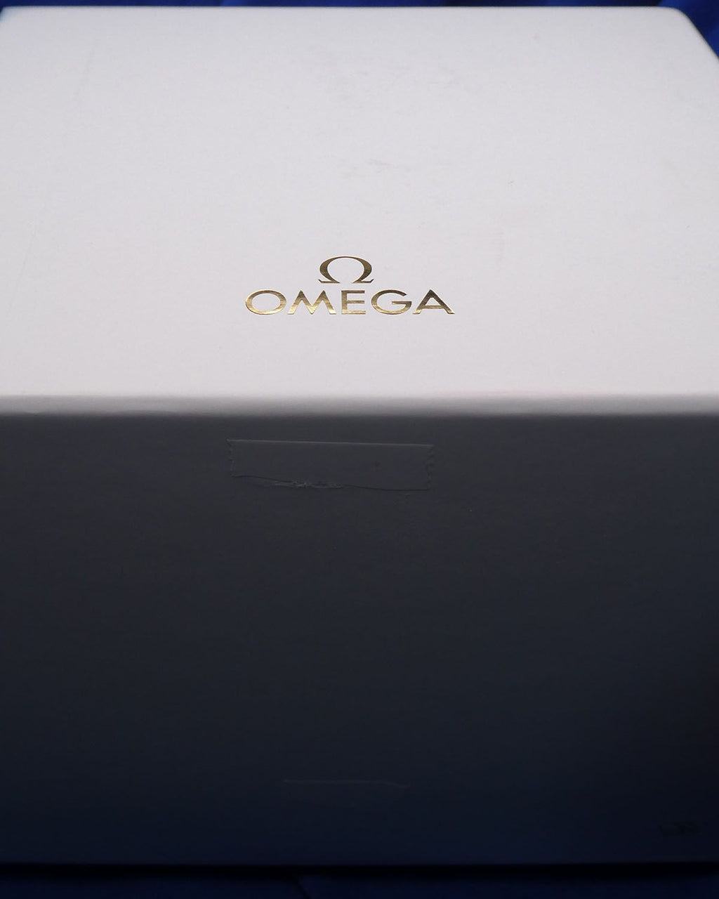 Omega 215.23.40.20.04.001