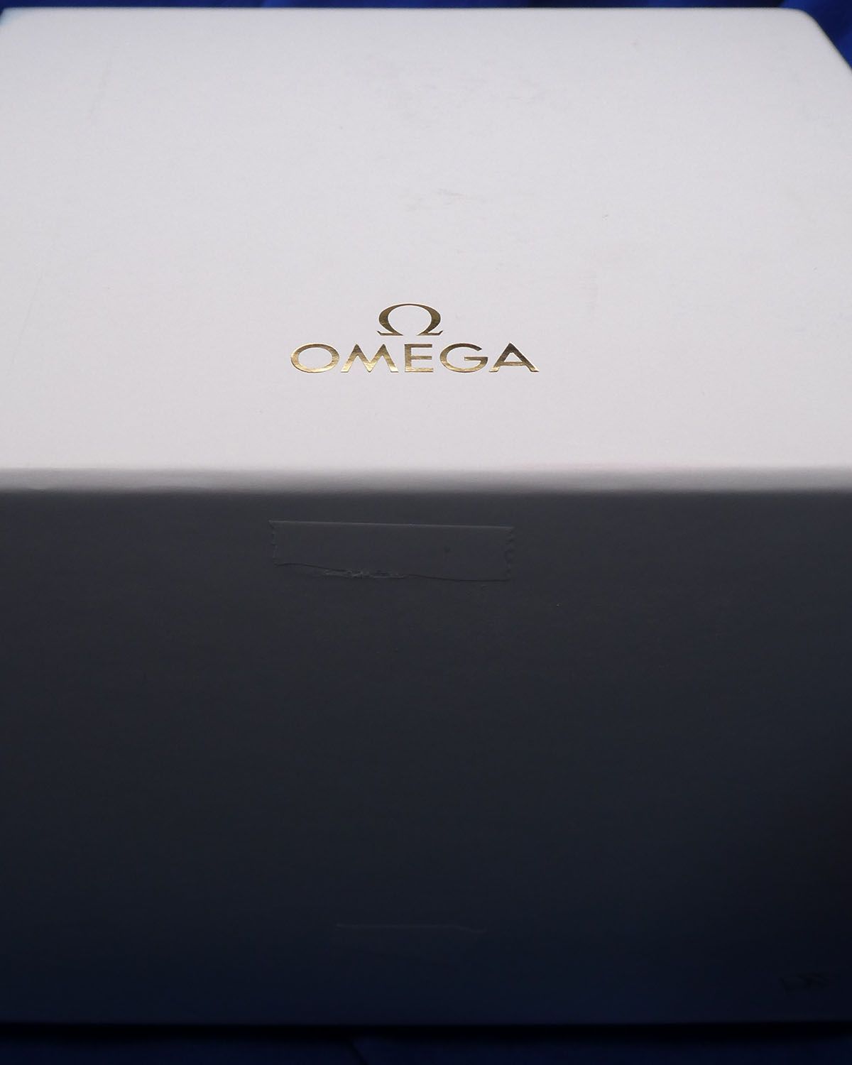 Omega 215.23.40.20.04.001