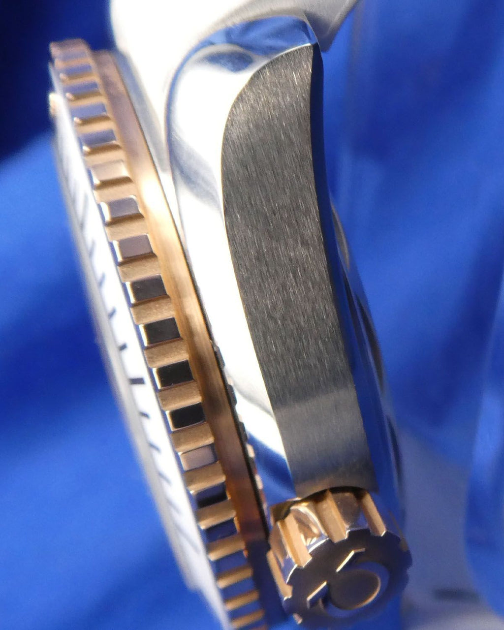 Omega 215.23.40.20.04.001