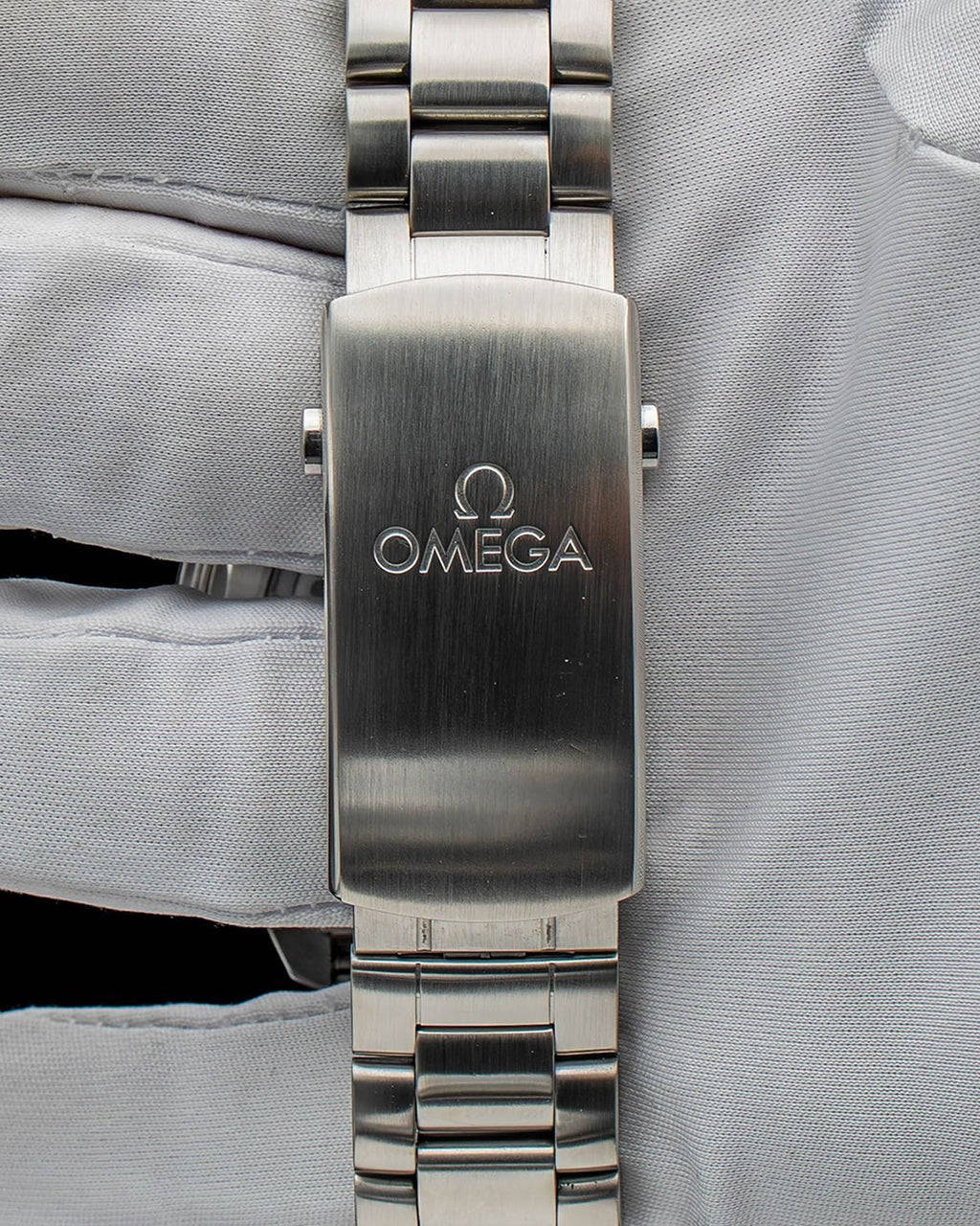 Omega 215.30.44.21.01.001