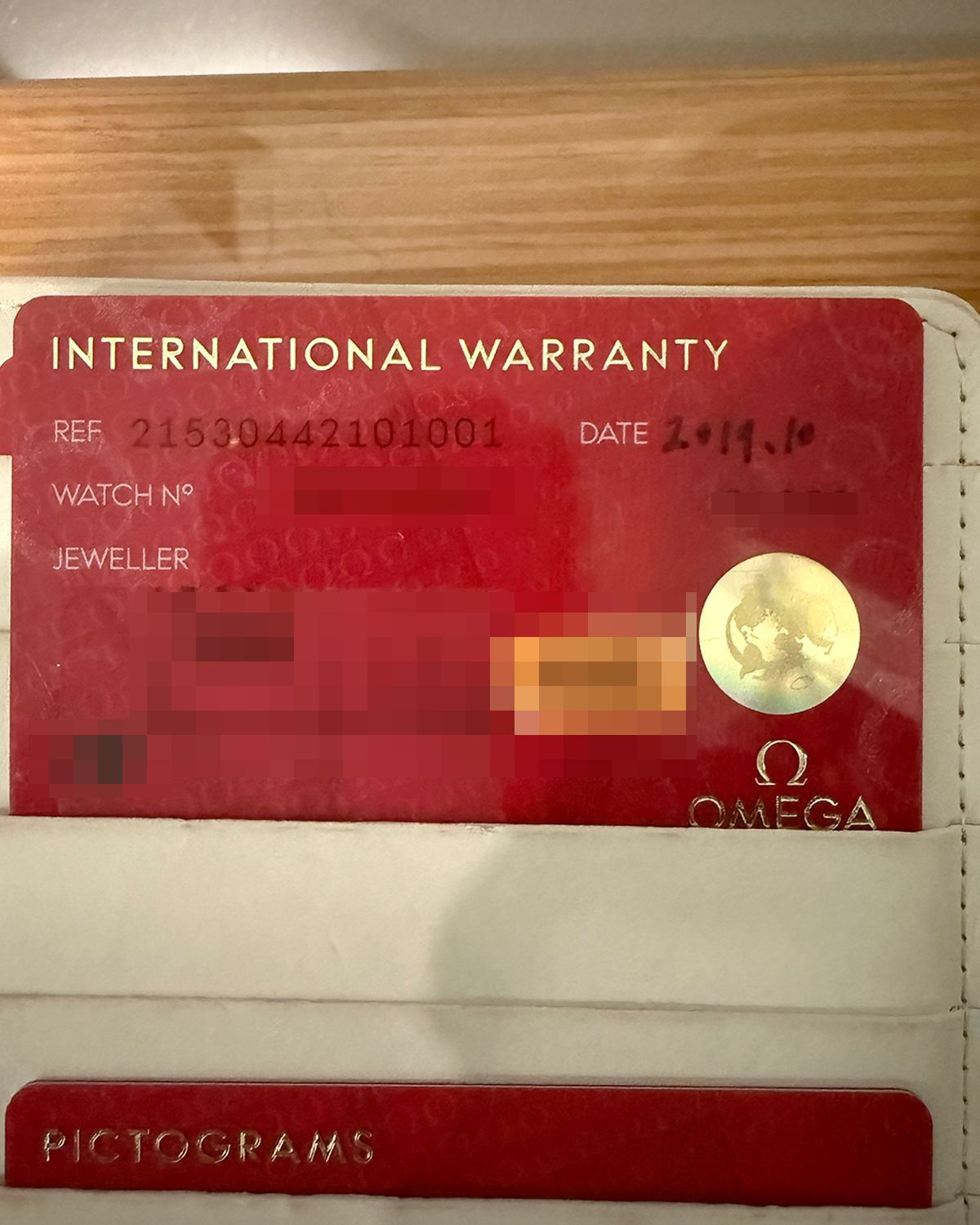 Omega 215.30.44.21.01.001