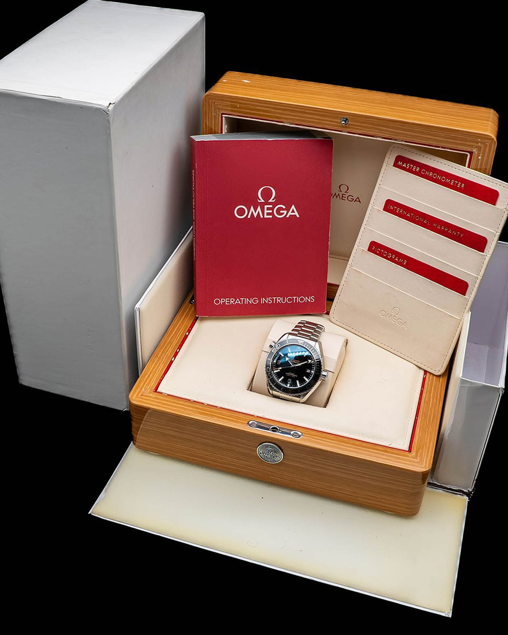 Omega 215.30.44.21.01.001