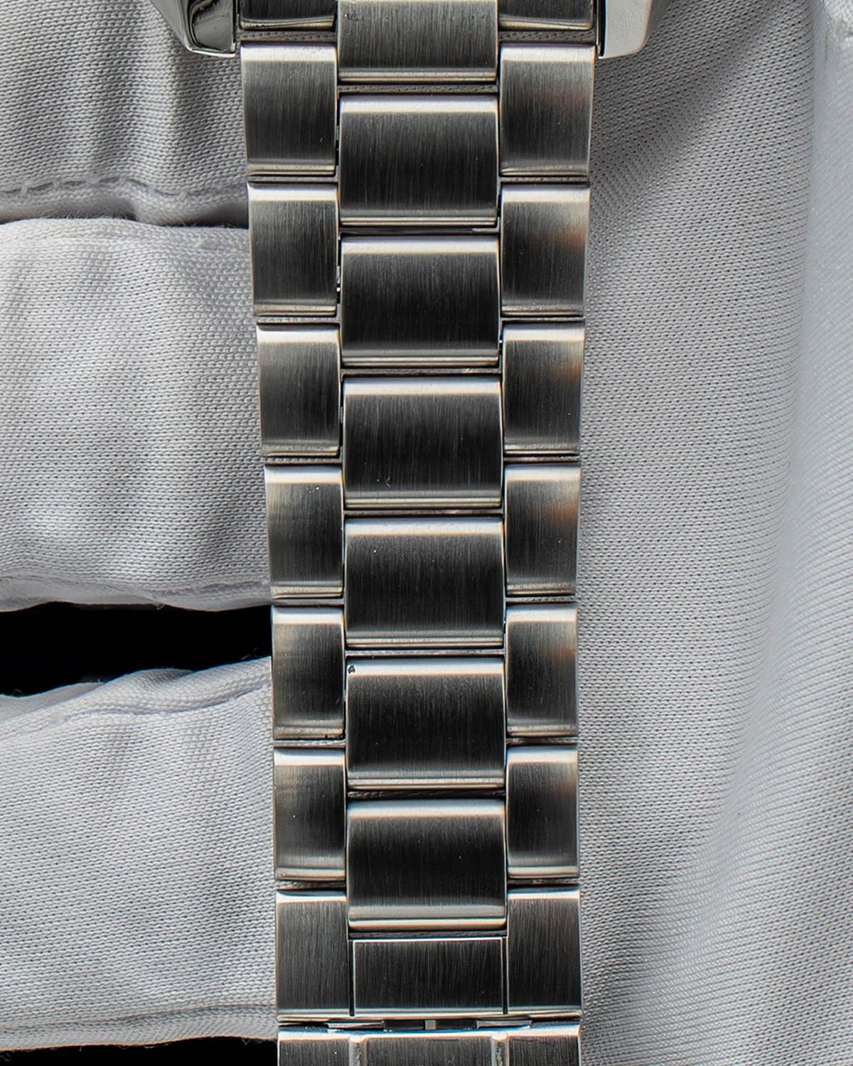 Omega 215.30.44.21.01.001