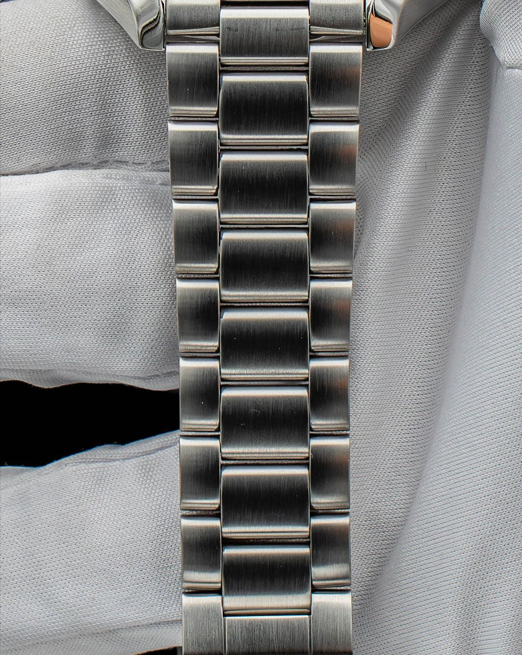 Omega 215.30.44.21.01.001