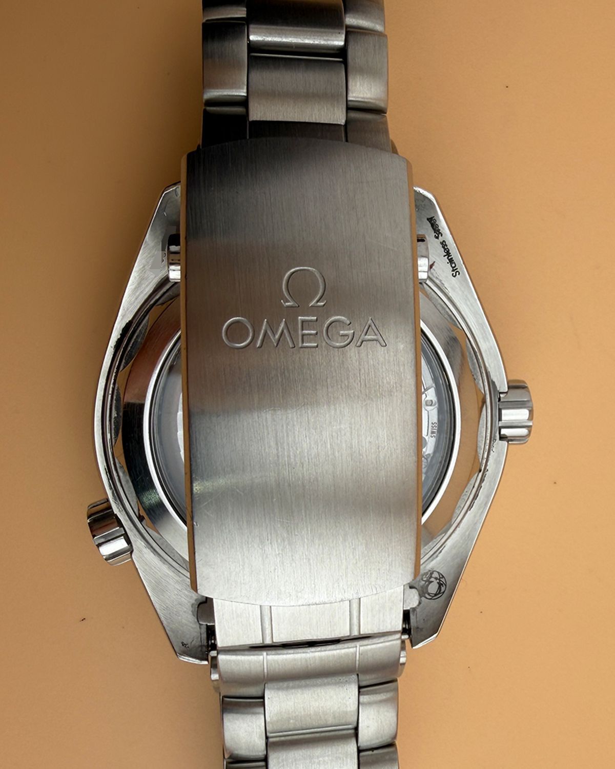 Omega 215.30.44.21.01.002