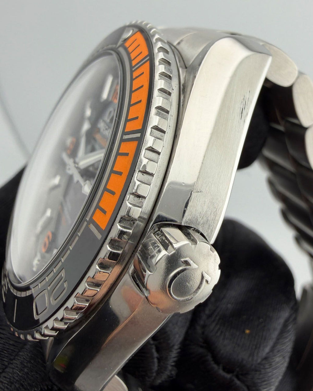 Omega 215.30.44.21.01.002
