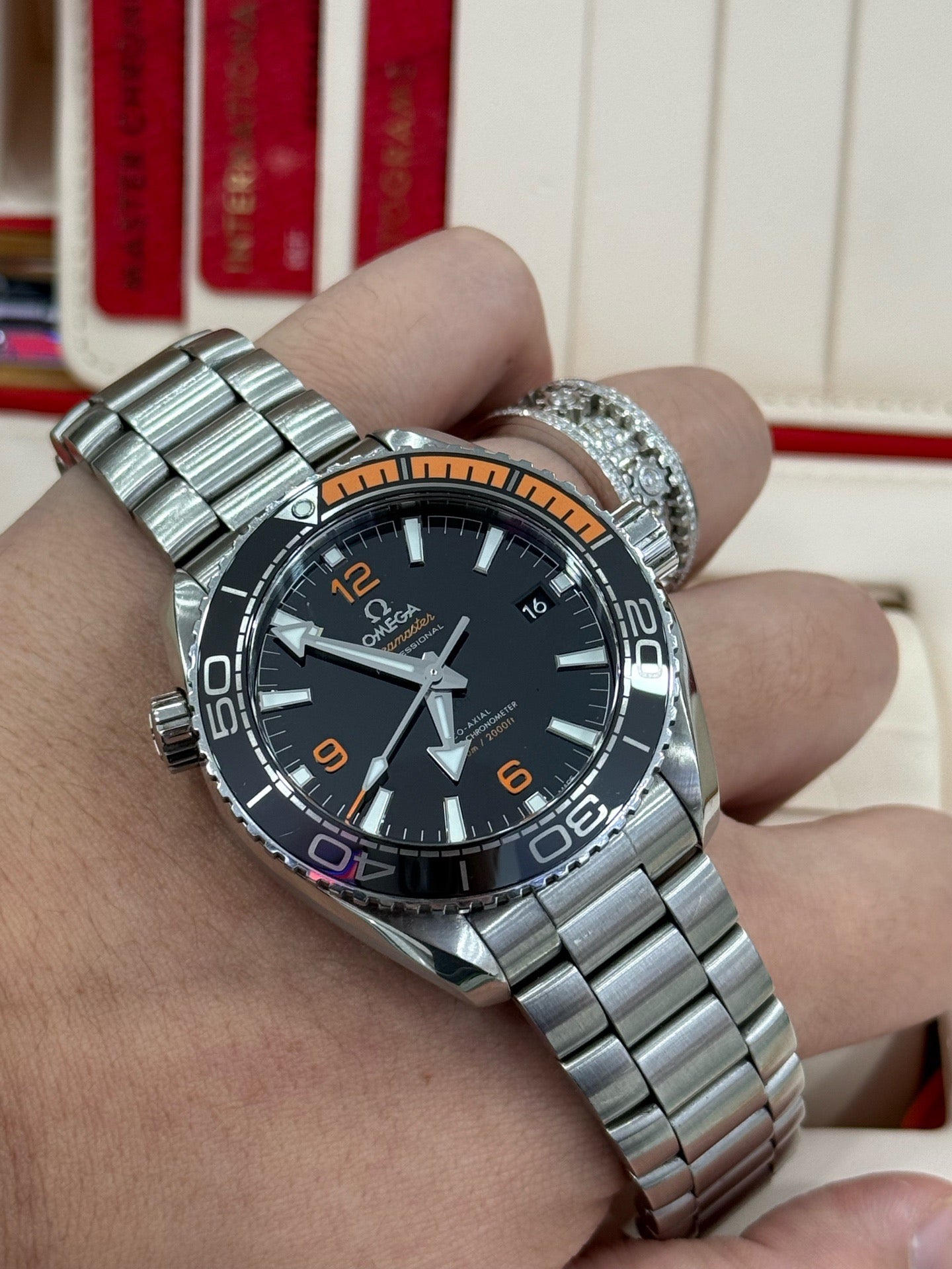 Omega 215.30.44.21.01.002
