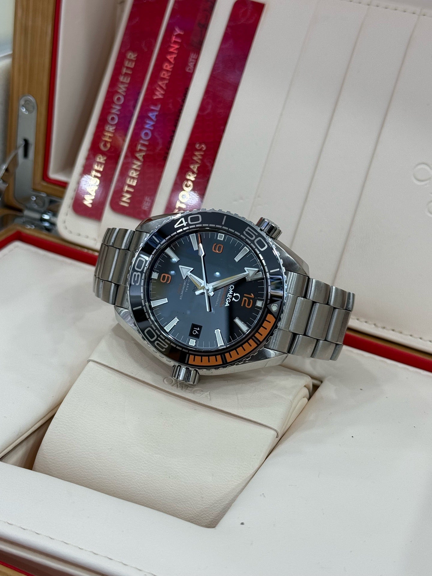 Omega 215.30.44.21.01.002